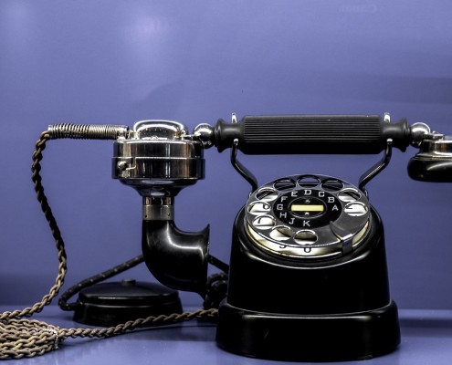 un telefono degli anni novanta